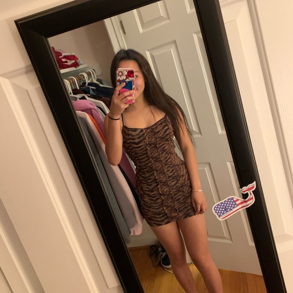 BROWN BODYCON DRESS - Picture 2 of 2